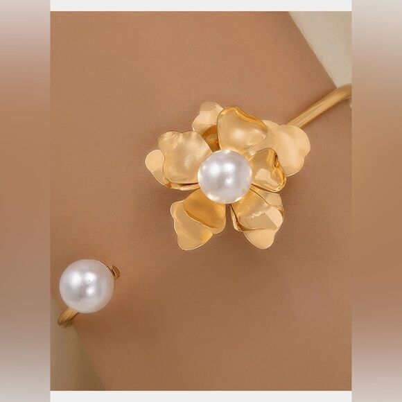 Flower cuff bracelet M153 - Picture 2 of 7